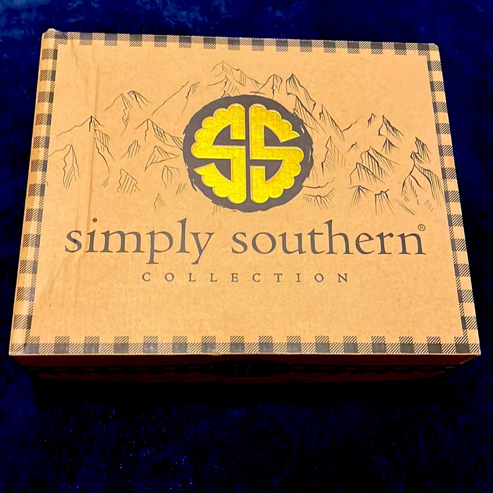 Simply Southern size 11 glitter silver lace up boots. New, never worn.